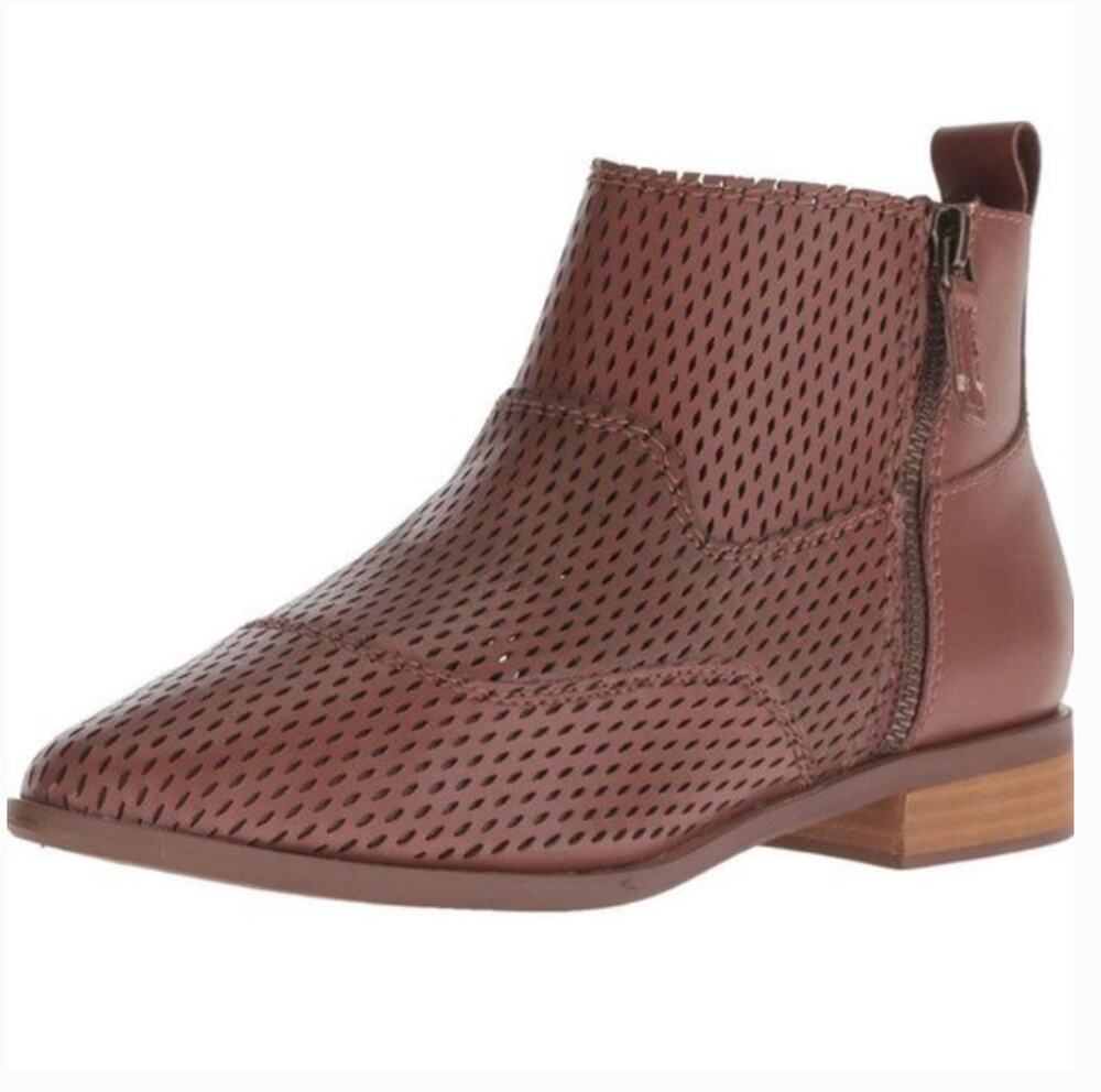 Kelsi Dagger Alaska Perforated Leather Ankle Boots 10 NWOT Booties Auburn Brown